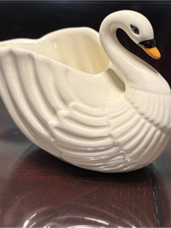 Other - Vintage Cream Ceramic Swan Decorative Planter Vase- Elegant Home Decor 5”x 4”